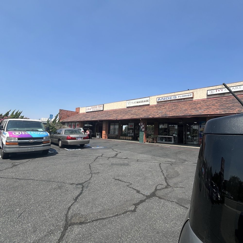 The Massage - Outside - Massage Therapy Near Me - Torrance, California The Massage - Outside - Massage Therapy Near Me - Torrance, California