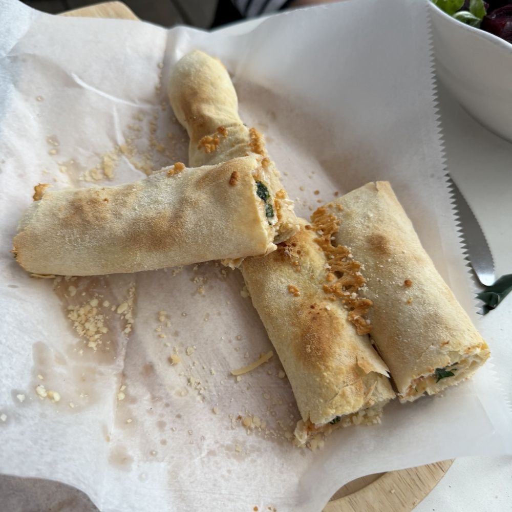 Pizza roll appetizer Pizza roll appetizer
