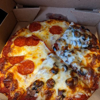 Beggars Pizza - Half pepperoni, half ground beef, onions and black olives. - Pizza Near Me - Chicago, Illinois Beggars Pizza - Half pepperoni, half ground beef, onions and black olives. - Pizza Near Me - Chicago, Illinois