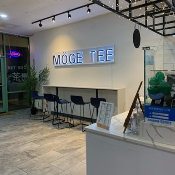MÖGE TEE - Sand Lake - High top seating as well as design of brand name - Coffee & Tea Near Me - Orlando, Florida MÖGE TEE - Sand Lake - High top seating as well as design of brand name - Coffee & Tea Near Me - Orlando, Florida