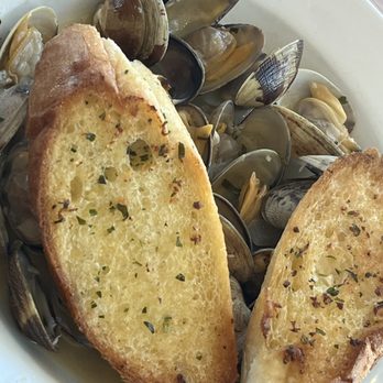 Lighthouse - Clams on a white wine garlic sauce - Breakfast & Brunch Near Me - Newport Beach, California