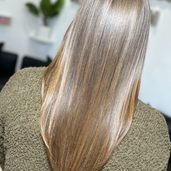 Fernanda's Beauty Salon - Keratin treatment and haircut - Hair Salons Near Me - Somerville, Massachusetts