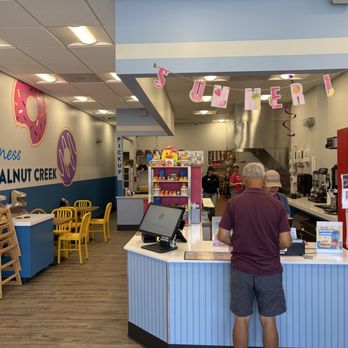 Duck Donuts - Order Counter - Donuts Near Me - Walnut Creek, California