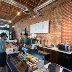 Mango Tree Coffee - Overview of the coffee bar