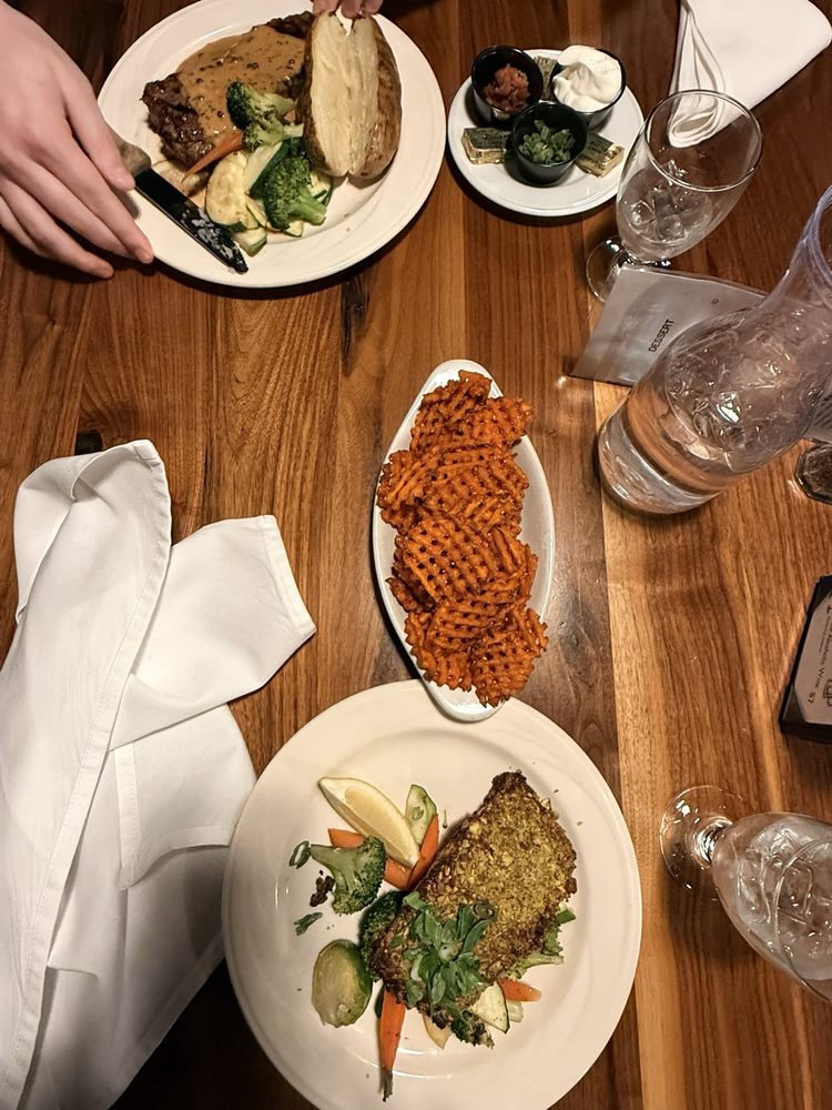 The Grill at Pine Mountain Lake