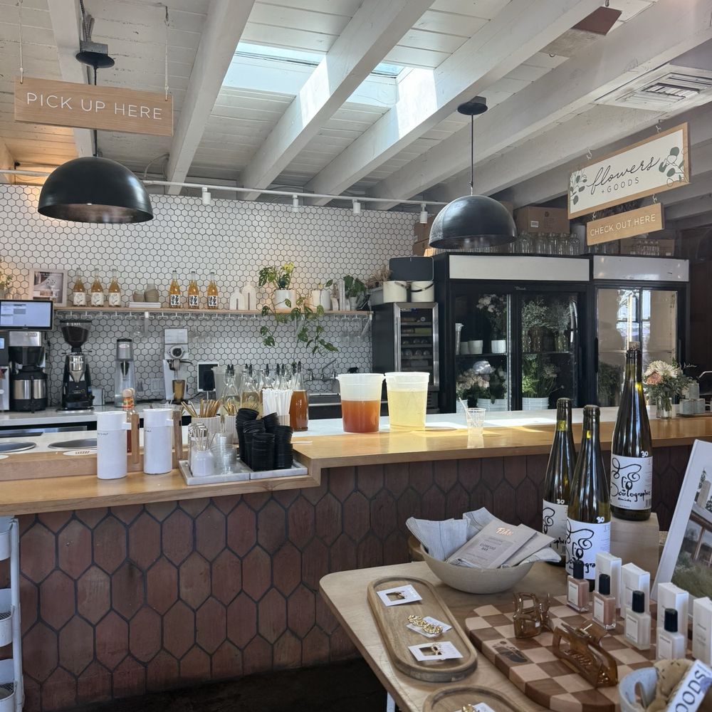 Communal - Inside - Coffee & Tea Near Me - San Diego, California