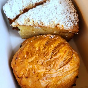 Bakery Nouveau - Chocolate croissant, coffee cake & banana nut bread - Bakeries Near Me - Seattle, Washington Bakery Nouveau - Chocolate croissant, coffee cake & banana nut bread - Bakeries Near Me - Seattle, Washington