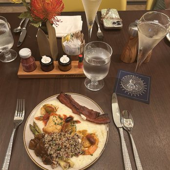 Garni Cafe - Grits, shrimp, quinoa, beef stew either asparagus, bacon. - French Near Me - Fort Lauderdale, Florida