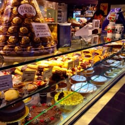 Pasticceria Papa - Cakes and more cakes, macaroons, slices, tarts, pies and too many other items of deliciousness on offer.