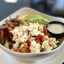Wayfinder - Bacon craft avocado salad