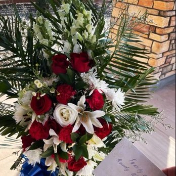 Lilac Flower Shop - Standing memorial arrangement - Floral Designers Near Me - San Diego, California