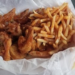 Chick N Wingz - Chicken wing an shrimp mild sauce