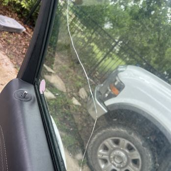 RoadRunner Auto Transport - Broken window - Vehicle Shipping Near Me RoadRunner Auto Transport - Broken window - Vehicle Shipping Near Me