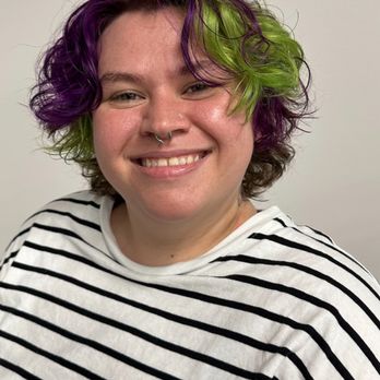 Mint Hair Crafting - Modern block color with Mason - Hair Salons Near Me - Ferndale, Michigan Mint Hair Crafting - Modern block color with Mason - Hair Salons Near Me - Ferndale, Michigan