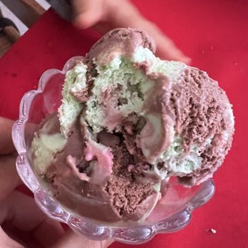 Villa Terraza - Spumoni Ice Cream - Italian Near Me - Shadow Hills, California Villa Terraza - Spumoni Ice Cream - Italian Near Me - Shadow Hills, California