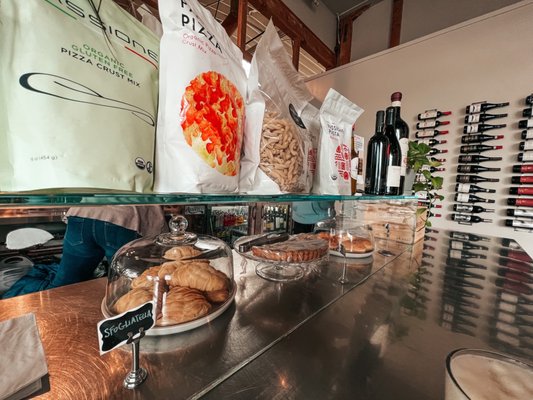 Passione Emporio/ Hot Italian by null