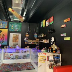 305 Smoke Shop - Store