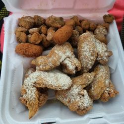 Shark's Fish & Chicken 'Chicago Style' - 6pc wing with slaw (not pictured) and sub okra for fries...3/3/24