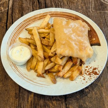 The Big Catch - Halibut and chips with tartar sauce - Seafood Near Me - Markham, Ontario
