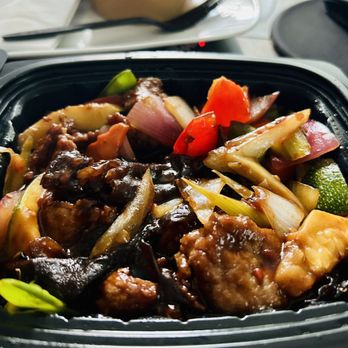 Chopstix Fusion - Yushen beef with mushrooms, zucchini, snow peas, peppers etc. try this! You can also do Yushen eggplant if vegetarian. - Chinese Near Me - Denver, Colorado Chopstix Fusion - Yushen beef with mushrooms, zucchini, snow peas, peppers etc. try this! You can also do Yushen eggplant if vegetarian. - Chinese Near Me - Denver, Colorado