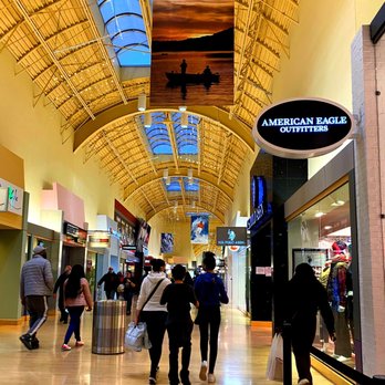 Great Lakes Crossing Outlets - Shopping Centers Near Me - Auburn Hills, Michigan