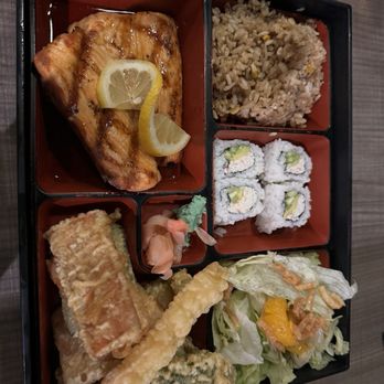 KuniSama - Salmon Bento Box Dinner - Sushi Bars Near Me - Fresno, California