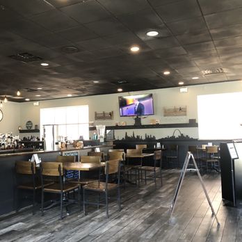 District 13 - Restaurant interior - New American Near Me - Sunbury, Ohio
