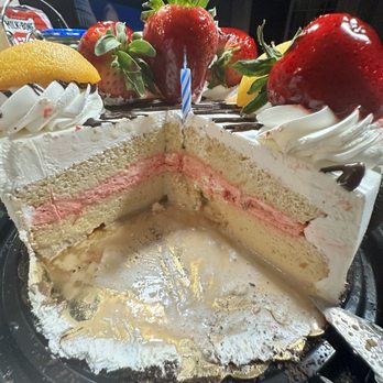 El Trigal Bakeries - Tres leches cake - Bakeries Near Me - Sacramento, California