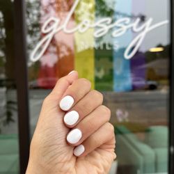 Glossy Nails - Store front