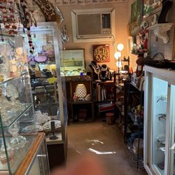 Wagon Wheel Antiques