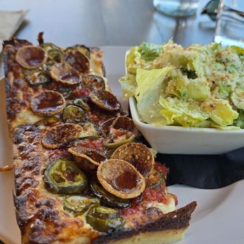 Emmy Squared Pizza - Lunch special The Founders - Burgers Near Me - Charlottesville, Virginia