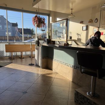 Duck Nook - Decor - Burgers Near Me - Stockton, California