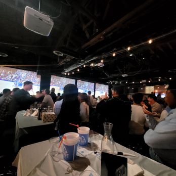 Joe's On Weed St - Sports Bars Near Me - Chicago, Illinois