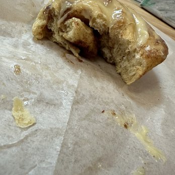 The Love Loaf - Cinnamon roll - Bakeries Near Me - Miami Beach, Florida The Love Loaf - Cinnamon roll - Bakeries Near Me - Miami Beach, Florida