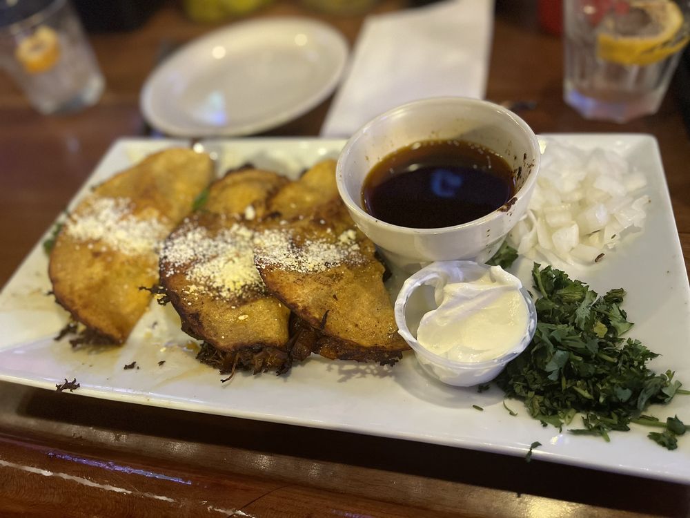 THE BLOCK BAR AND GRILL Updated September 2024 39 Photos & 36