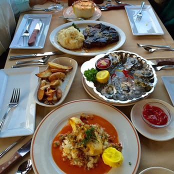 Daniel's Broiler - Leschi - Seafood Near Me - Seattle, Washington