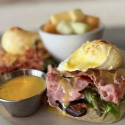 Waltons Fancy and Staple - Ham & Eggs Benedict