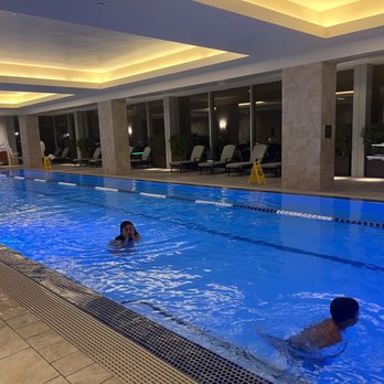 Hilton Americas - Pool - Hotels Near Me - Houston, Texas