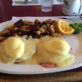 Hi-Lo Cafe - Eggs Benedict - American Near Me - Weed, California