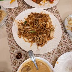 Thai House Restaurant - Pad Thai with chicken, pad Kee Mao with beef, Massaman Curry with beef