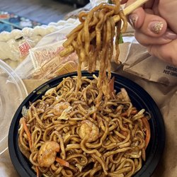China Gourmet - LM2. Shrimp Lo Mein