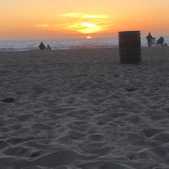 Dockweiler State Beach - Beautiful Sunset - Beaches Near Me - Playa Del Rey, California Dockweiler State Beach - Beautiful Sunset - Beaches Near Me - Playa Del Rey, California