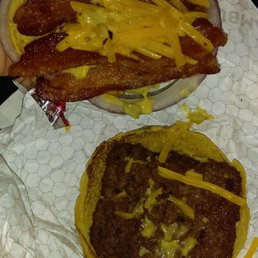 Queso burger. With a literal tablespoon of queso thrown in the very center. Annoyed. Queso burger. With a literal tablespoon of queso thrown in the very center. Annoyed.