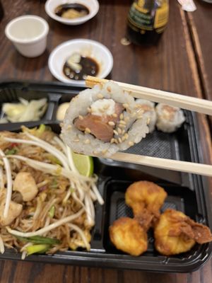 Lil Bowl, Thai and Japanese Cuisine by null