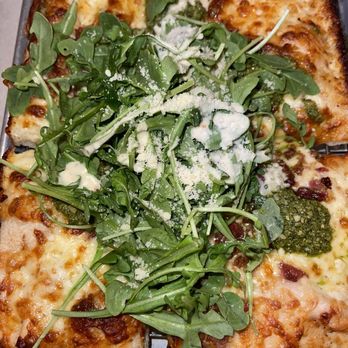COMO's Restaurant - Jessy's Girl (Small) - Pizza Near Me - Ferndale, Michigan COMO's Restaurant - Jessy's Girl (Small) - Pizza Near Me - Ferndale, Michigan