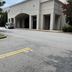 Belk - Bell w/o sign?