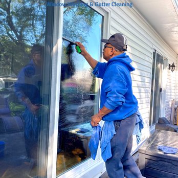Bubbles Window Washing & Gutter Cleaning - Window Washing Near Me - St Charles, Illinois