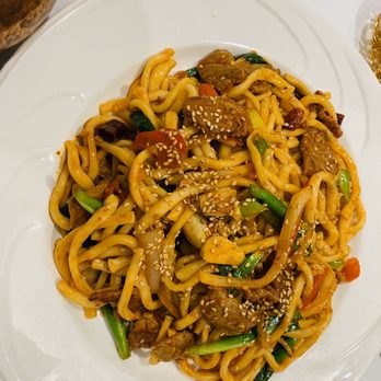 Dolan's - Spicy-Fried Noodle - Asian Fusion Near Me - Alhambra, California