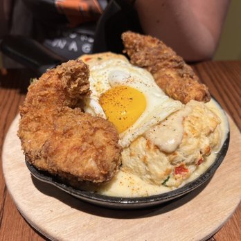 Miss Shirley's Cafe, Roland Park - Gravy Train Southern Skillet* *** - American Near Me - Baltimore, Maryland Miss Shirley's Cafe, Roland Park - Gravy Train Southern Skillet* *** - American Near Me - Baltimore, Maryland