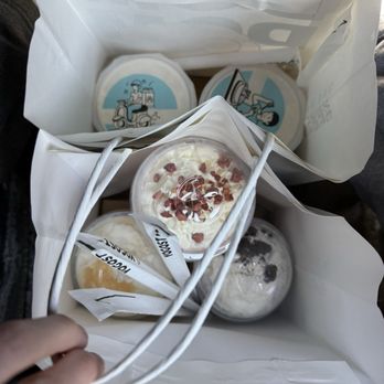 Hey I Am Yogost - Fresh mango yogurt with added purple rice Peach mango yogurt with added mochi Mango mochi Oreo mochi Strawberry mochi - Ice Cream & Frozen Yogurt Near Me - Boston, Massachusetts
